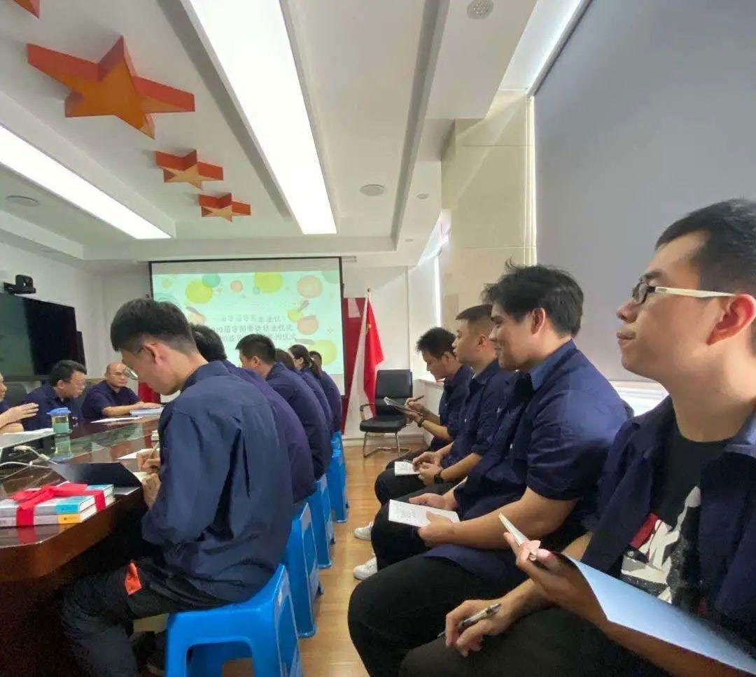 三合一送料機(jī)工廠表彰活動